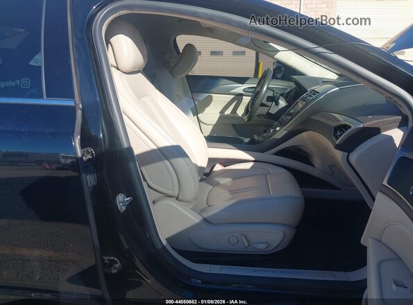 3LN6L5KU3JR625326 2018 LINCOLN MKZ HYBRID Black Front interior view