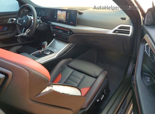 3MF23DM09S8F00780 2025 BMW M2 Silver Rear interior view