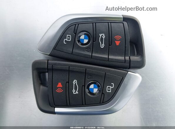 3MF23DM0XS8F81417 2025 BMW M2 Gray Dashboard view