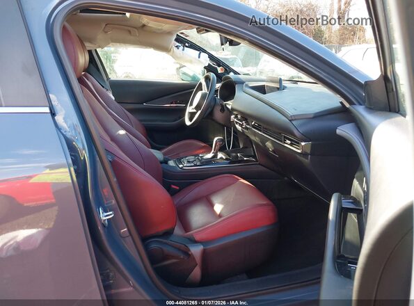 3MVDMBCL7NM455826 2022 MAZDA CX-30 Серый Вид салона спереди