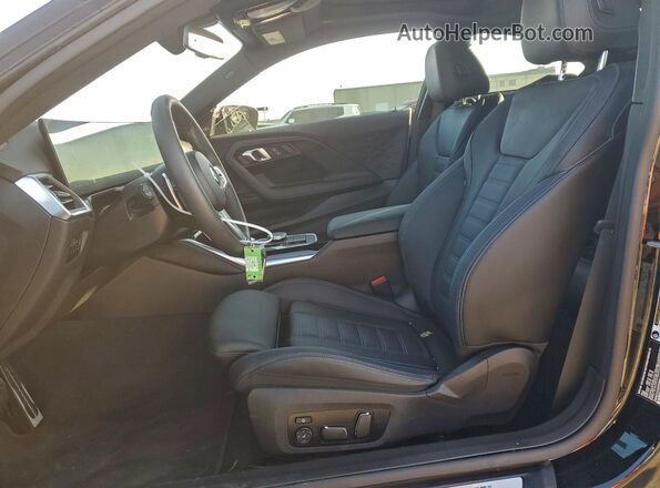 3MW23CM0XR8E77949 2024 BMW 2 SERIES Black Widok wnętrza z przodu