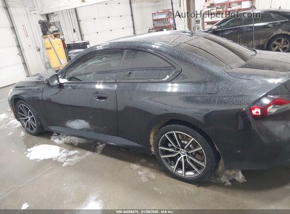 3MW33CM04R8D87362 2024 BMW 2 SERIES Black Widok wnętrza 360 stopni