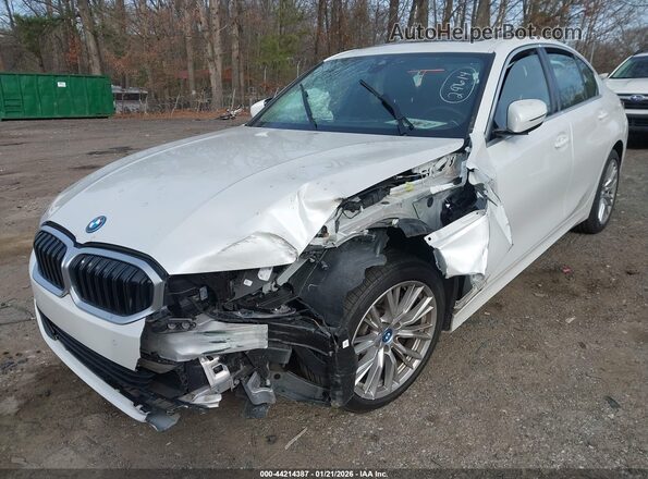 3MW39FF04R8E48545 2024 BMW 3 SERIES White Widok z przodu