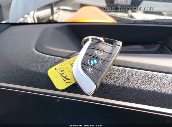 3MW39FF06P8C84003 2023 BMW 3 SERIES Teal Առջևի վահանակի տեսք
