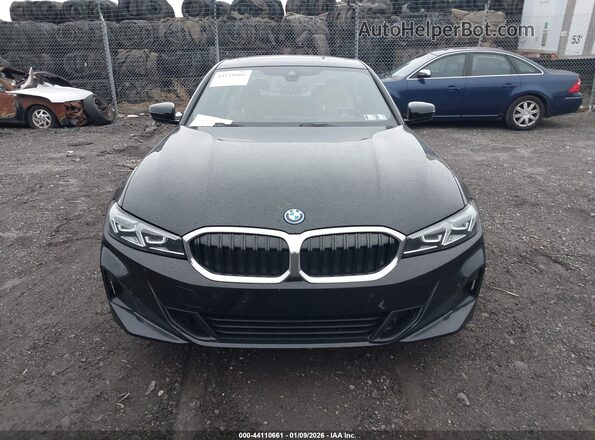 3MW39FS01P8D04647 2023 BMW 3 SERIES Black ხელსაწყოთა პანელის ხედი