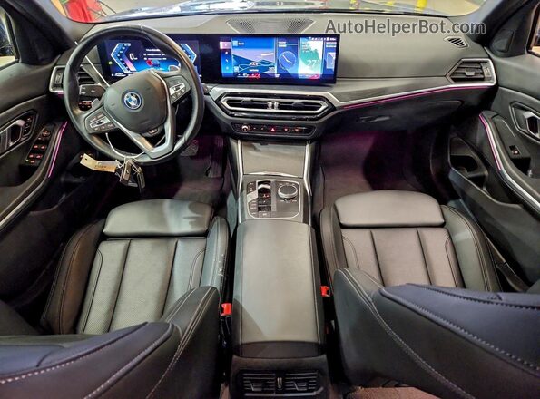 3MW39FS01P8D49202 2023 BMW 3 SERIES Black Dashboard view