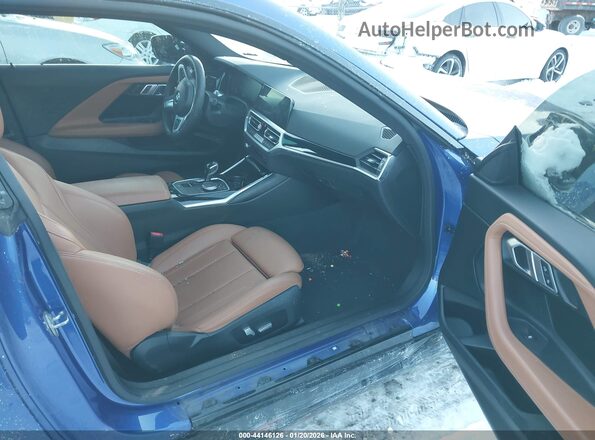3MW53CM08N8C35796 2022 BMW M2 Blue Widok wnętrza z przodu
