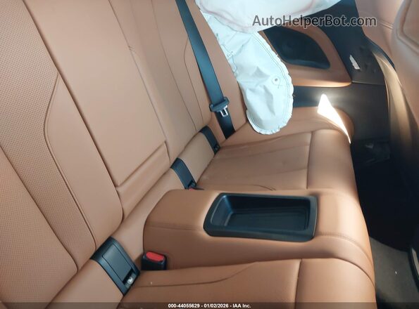 3MW53CM08T8F92716 2026 BMW M2 Purple Vista de la etiqueta del VIN