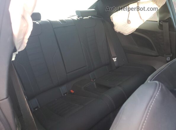 3MW53CM0XN8C16232 2022 BMW M2 Black უკანა სავარძლების ხედი