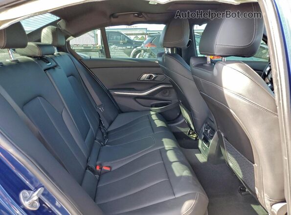 3MW5R1J09N8C42604 2022 BMW 3 SERIES Blue Vista de los asientos traseros