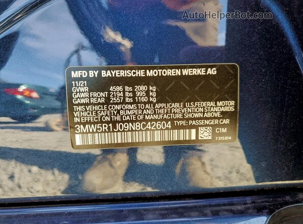 3MW5R1J09N8C42604 2022 BMW 3 SERIES Blue Vista del compartimento del motor