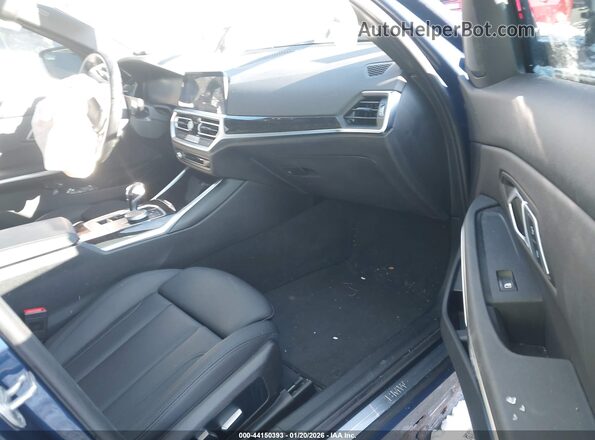 3MW5R7J03M8C02195 2021 BMW 3 SERIES Blue Widok wnętrza z przodu