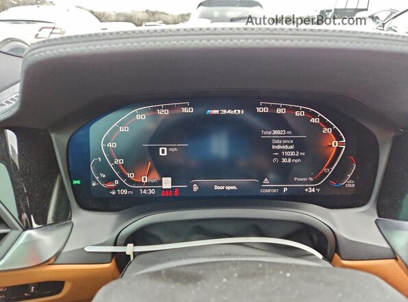 3MW5U9J06M8B75228 2021 BMW M3 White Սարքավորումների վահանակի տեսք