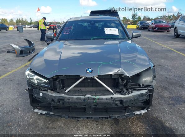 3MW69CW05S8F31919 2025 BMW 3 SERIES Gray უკანა სალონის ხედი