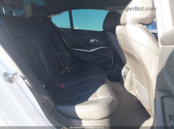3MW69FF09P8C84543 2023 BMW 3 SERIES White VIN კოდის სტიკერის ხედი