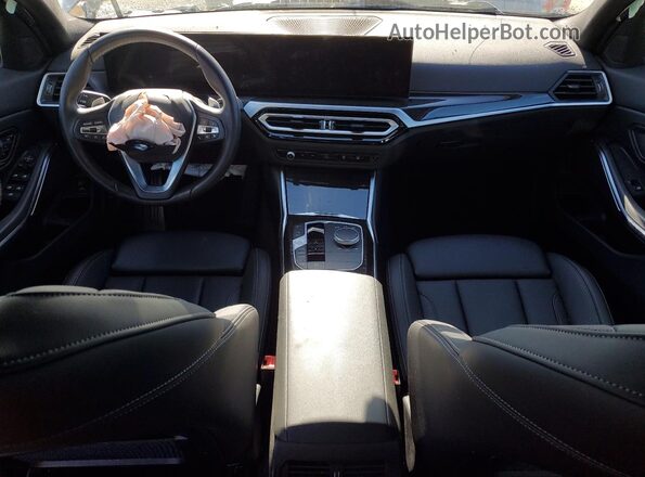 3MW69FF09P8D39623 2023 BMW 3 SERIES Gray Vista del salpicadero