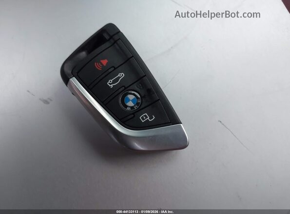3MW69FT06T8F99850 2026 BMW M3 Gray Vista del salpicadero