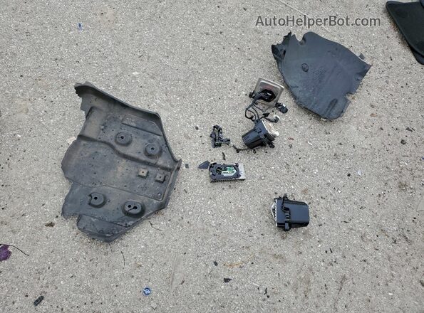 3MW89FF03P8D43207 2023 BMW 3 SERIES Gray Vista del compartimento del motor