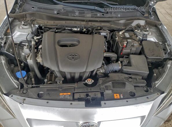 3MYDLBYV1LY707074 2020 TOYOTA YARIS Silver Вид задньої частини салону