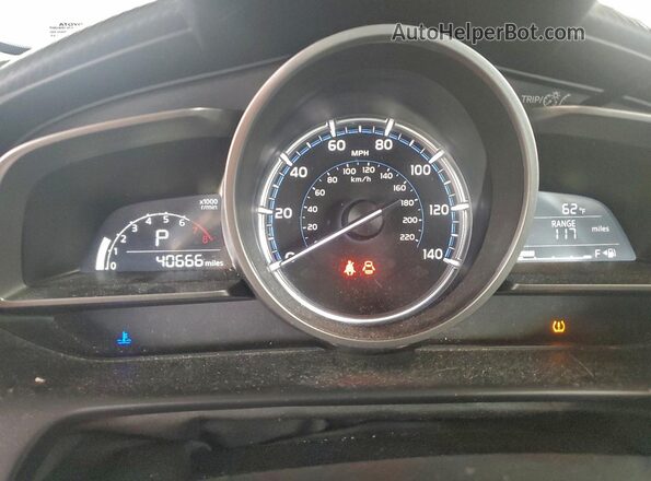 3MYDLBYV1LY707074 2020 TOYOTA YARIS Silver Вид щитка приладів