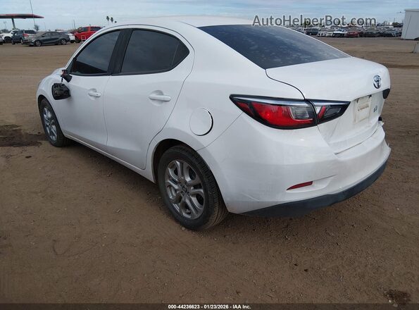 3MYDLBYV2HY184655 2017 TOYOTA YARIS IA White 