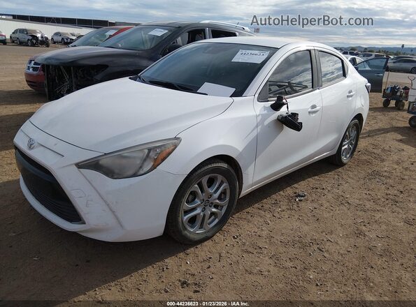 3MYDLBYV2HY184655 2017 TOYOTA YARIS IA White 