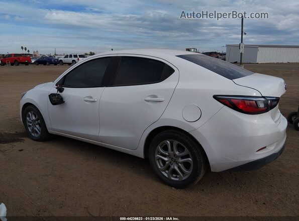 3MYDLBYV2HY184655 2017 TOYOTA YARIS IA White 