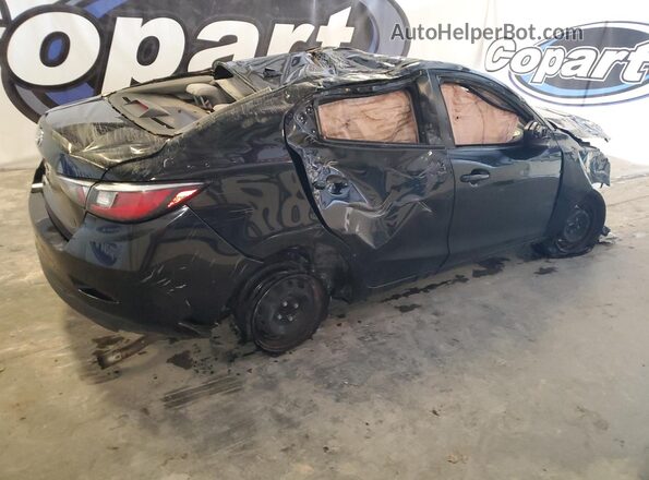 3MYDLBYV4LY705688 2020 TOYOTA YARIS Black Tył prawy