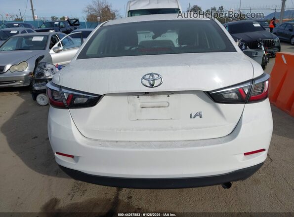 3MYDLBYV6HY182729 2017 TOYOTA YARIS IA White 