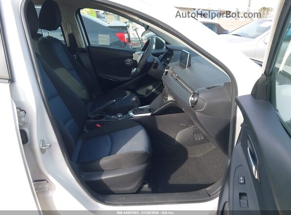 3MYDLBYV6HY182729 2017 TOYOTA YARIS IA White 