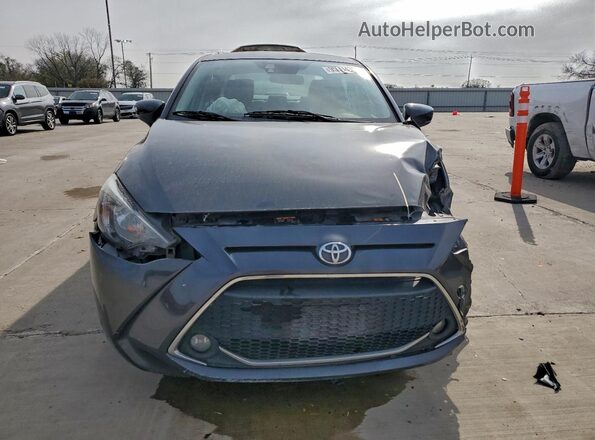 3MYDLBYV6LY716921 2020 TOYOTA YARIS Gray 