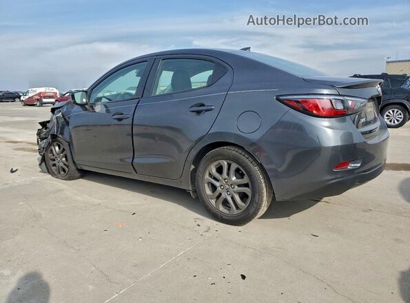3MYDLBYV6LY716921 2020 TOYOTA YARIS Gray 