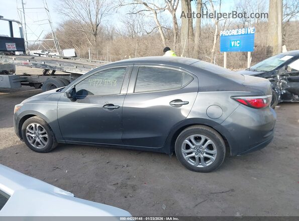 3MYDLBYV7JY302950 2018 TOYOTA YARIS IA Серый Панорамный вид салона 360°