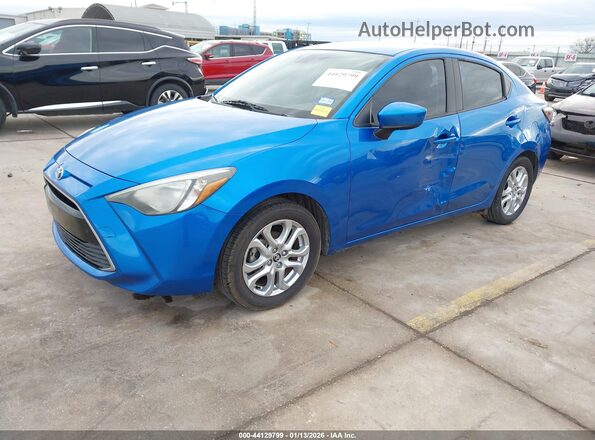 3MYDLBYV8JY320387 2018 TOYOTA YARIS IA Blue წინა მარცხენა ხედი სამი მეოთხედიდან