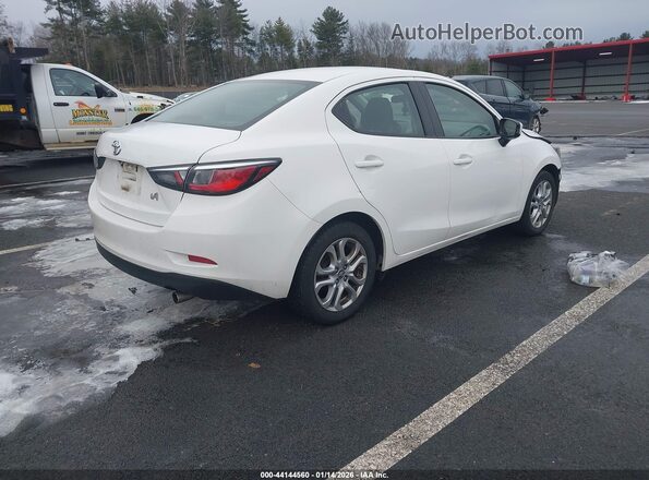 3MYDLBYV8JY332894 2018 TOYOTA YARIS IA Белый 
