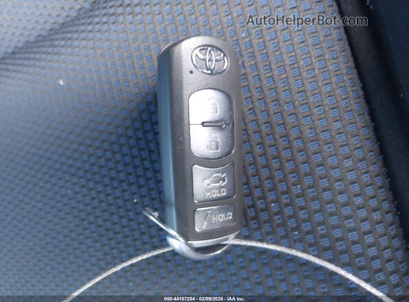 3MYDLBYV8KY522874 2019 TOYOTA YARIS Gray Dashboard view