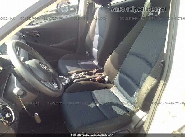 3MYDLBYVXHY157008 2017 TOYOTA YARIS IA White 