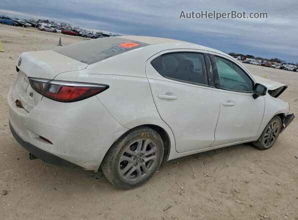 3MYDLBYVXHY165027 2017 TOYOTA YARIS White Tył prawy
