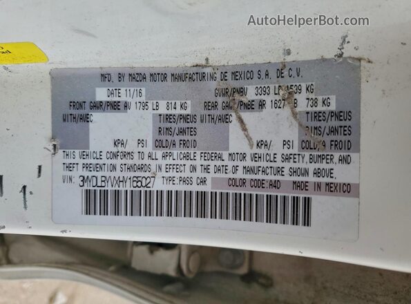 3MYDLBYVXHY165027 2017 TOYOTA YARIS White Widok komory silnika