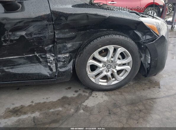 3MYDLBYVXJY302683 2018 TOYOTA YARIS IA Черный 