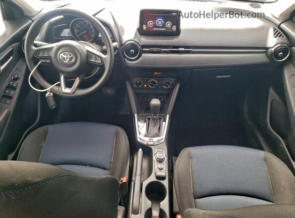 3MYDLBYVXLY709244 2020 TOYOTA YARIS Silver 
