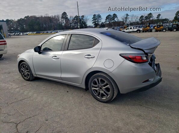 3MYDLBYVXLY709244 2020 TOYOTA YARIS Silver 
