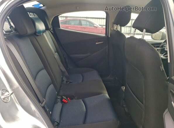 3MYDLBYVXLY709244 2020 TOYOTA YARIS Silver 