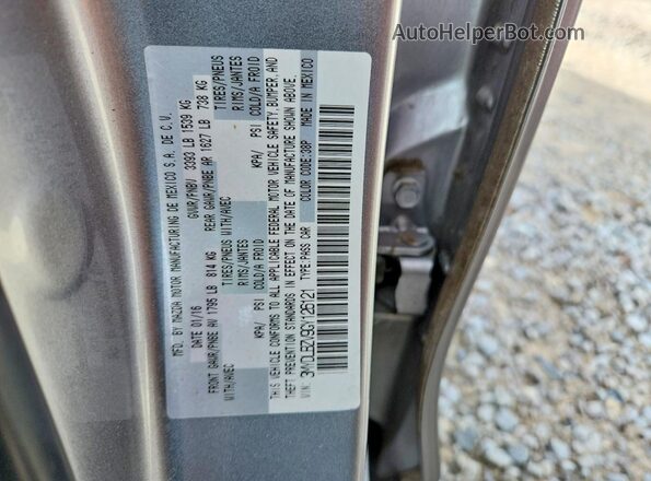 3MYDLBZV9GY126121 2016 TOYOTA SCION Silver Vista del compartimento del motor