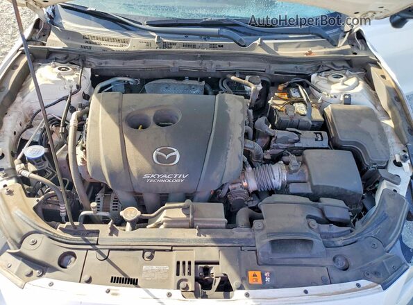 3MZBN1V37JM210027 2018 MAZDA 3 White Widok wnętrza z tyłu