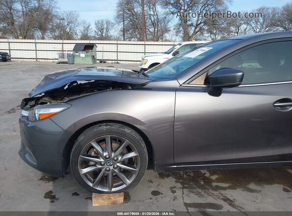 3MZBN1V39JM216556 2018 MAZDA 3 Gray 