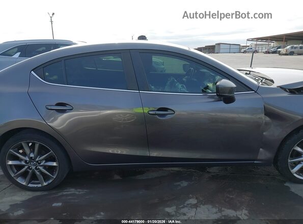 3MZBN1V39JM216556 2018 MAZDA 3 Gray Vista interior trasera