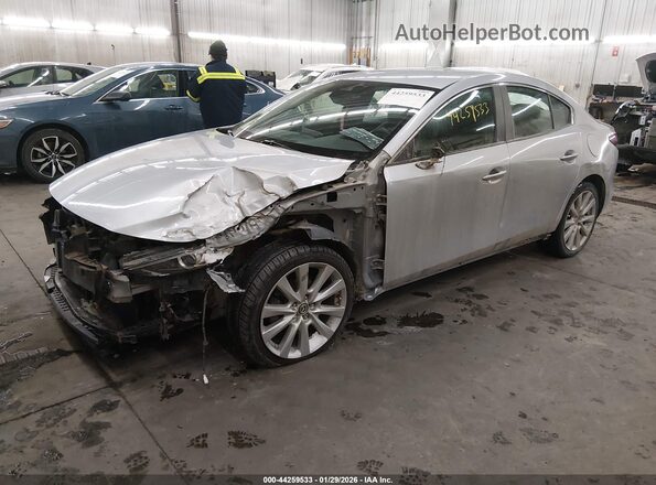 3MZBPBBM2MM207747 2021 MAZDA 3 Silver Vista tres cuartos delantera izquierda