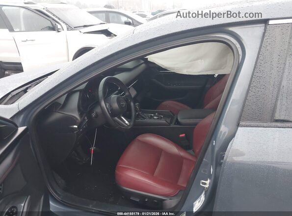 3MZBPBCM9RM413122 2024 MAZDA 3 Gray Widok wnętrza z przodu