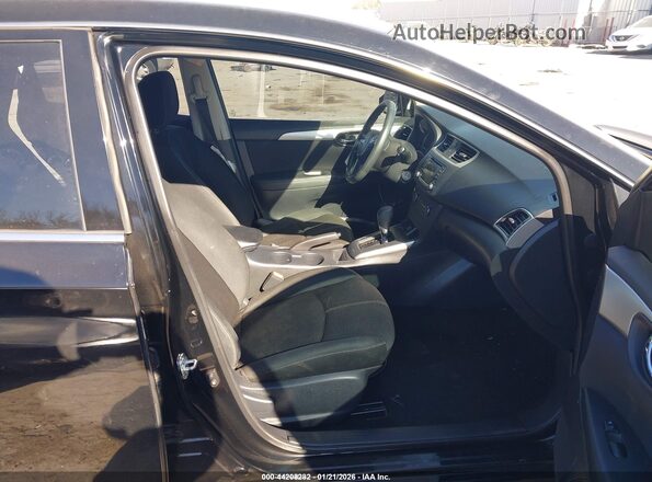 3N1AB7AP0JY238153 2018 NISSAN SENTRA Black Вид салону спереду
